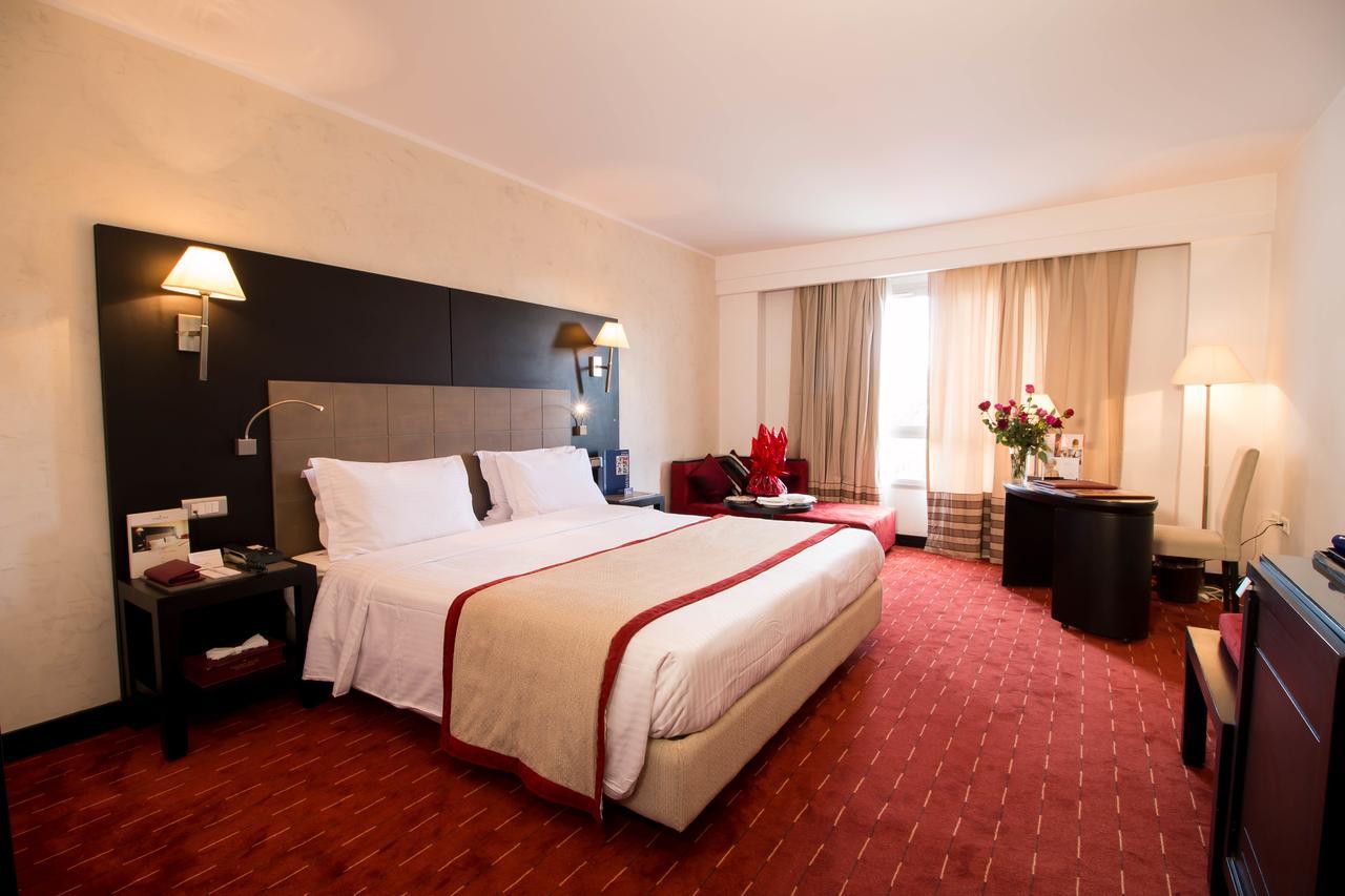 Golden Tulip El Mechtel Hotel Tunis Exterior photo
